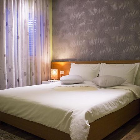 Hotel Bylis Tirana Kültér fotó