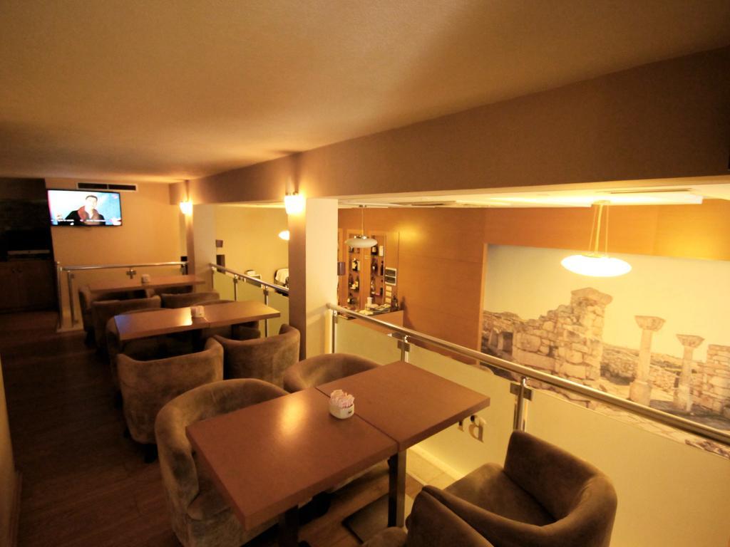 Hotel Bylis Tirana Kültér fotó