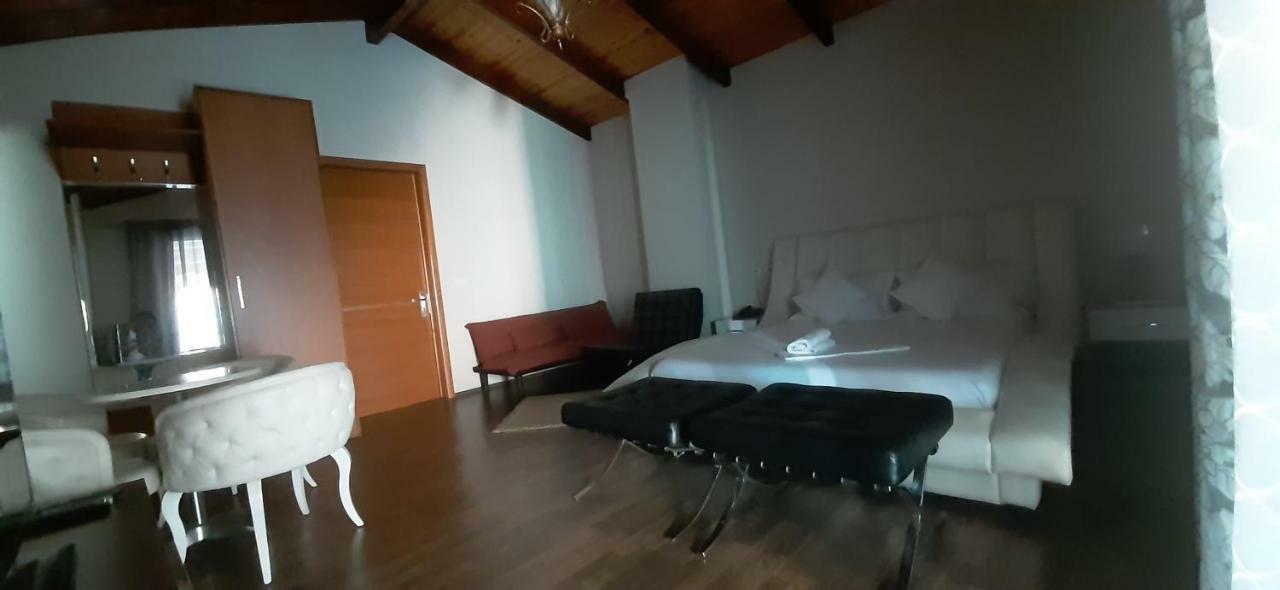 Hotel Bylis Tirana Kültér fotó