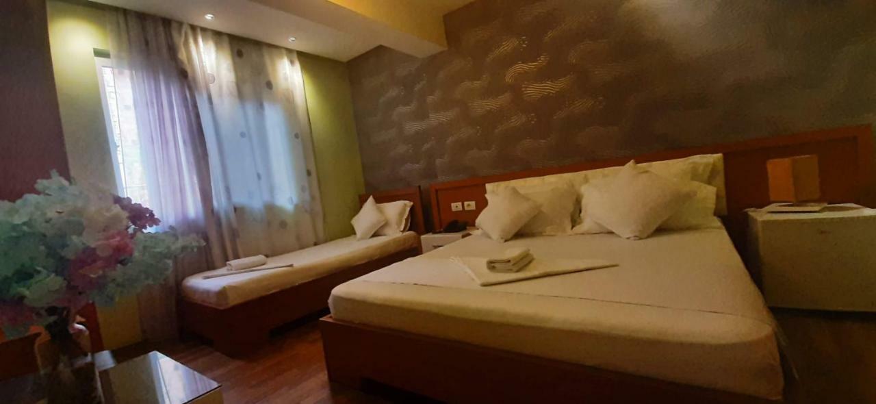 Hotel Bylis Tirana Kültér fotó