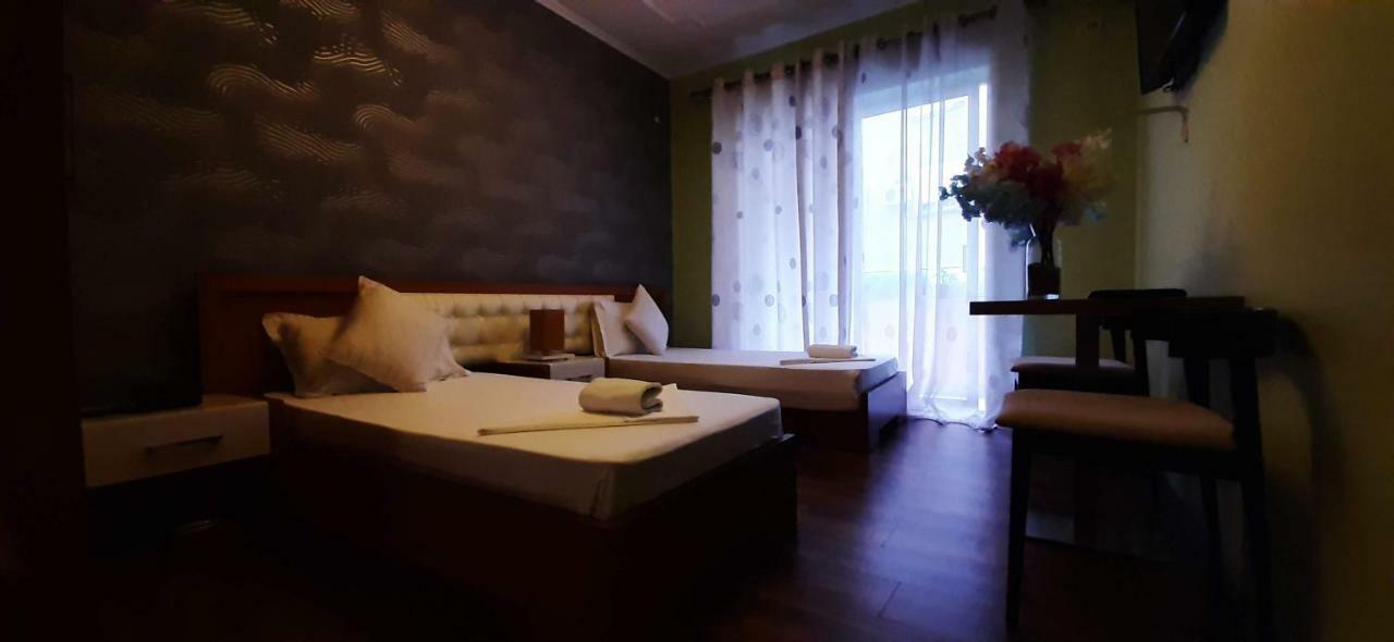 Hotel Bylis Tirana Kültér fotó